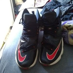 Lebron soldiers 13s size 11